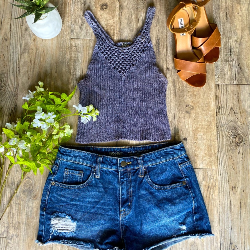 🌞 Buckle Knit Crop Top